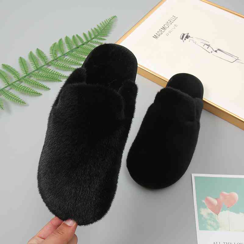 Faux Fur Slippers - T - 5 COLORS -