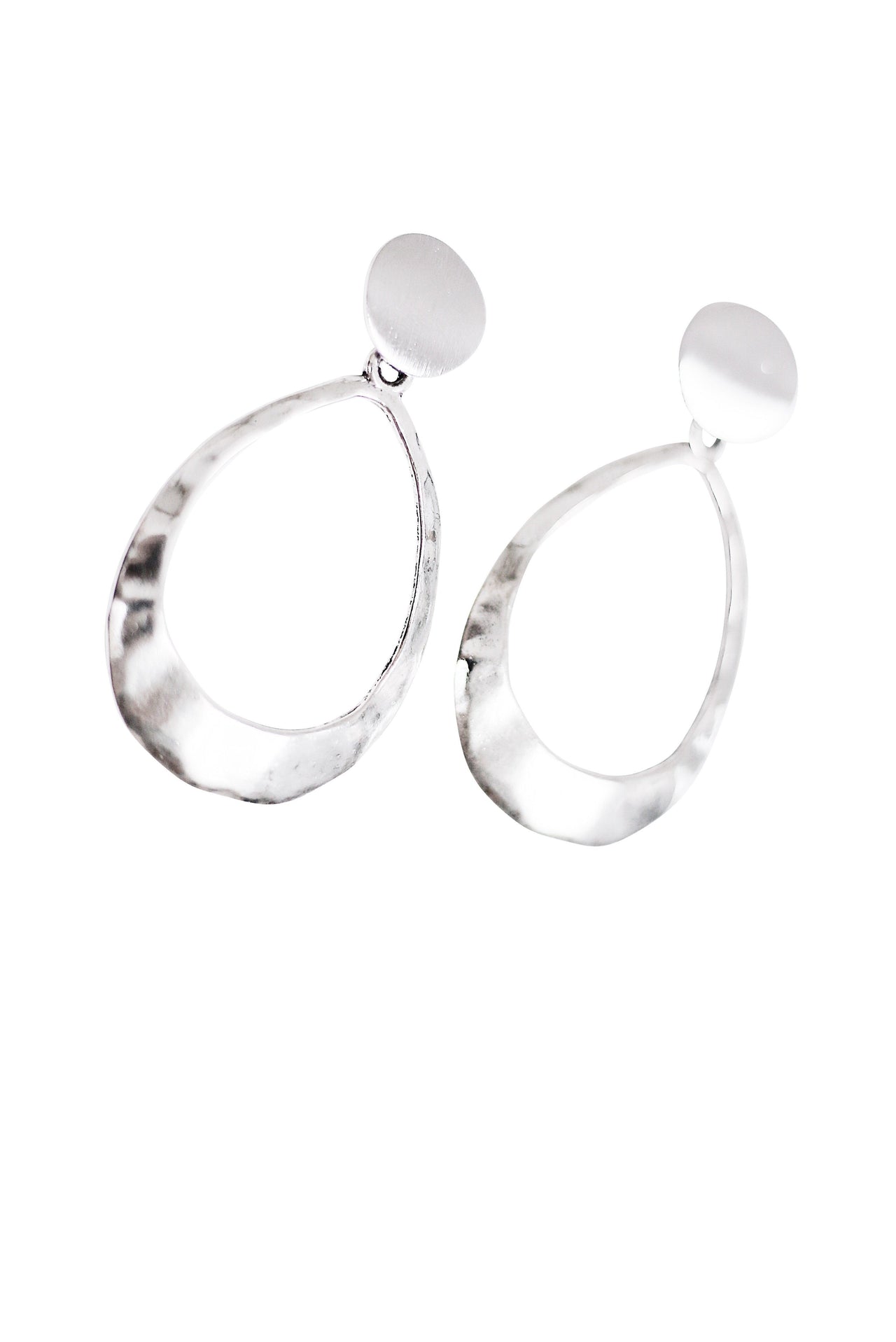 Christy Jean - Kinsley Geometric Oval Earrings in Hammered Silver -