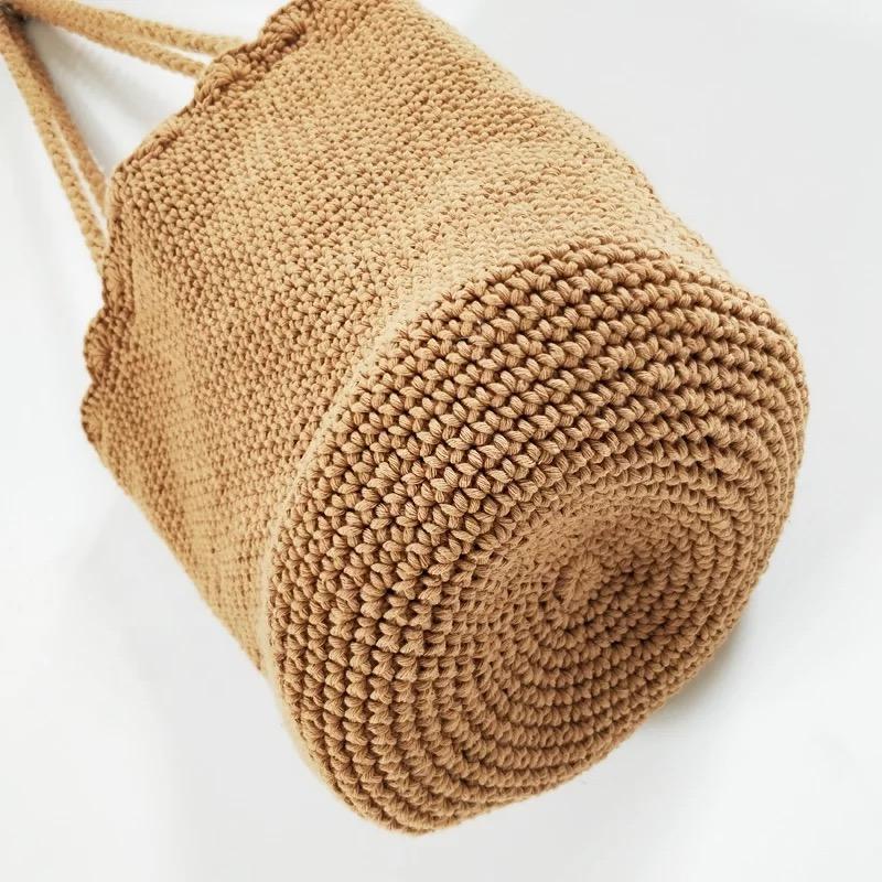 Knitted Scalloped Edge Tote -