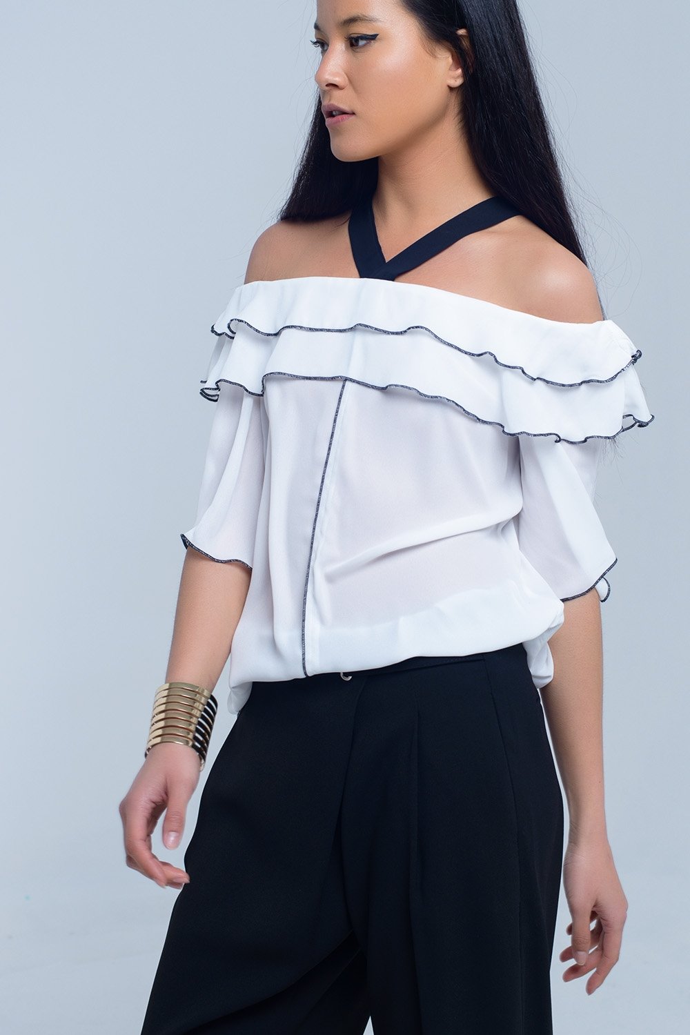 Q2 - White Top With Black Contrast Trim - 1 COLOR -