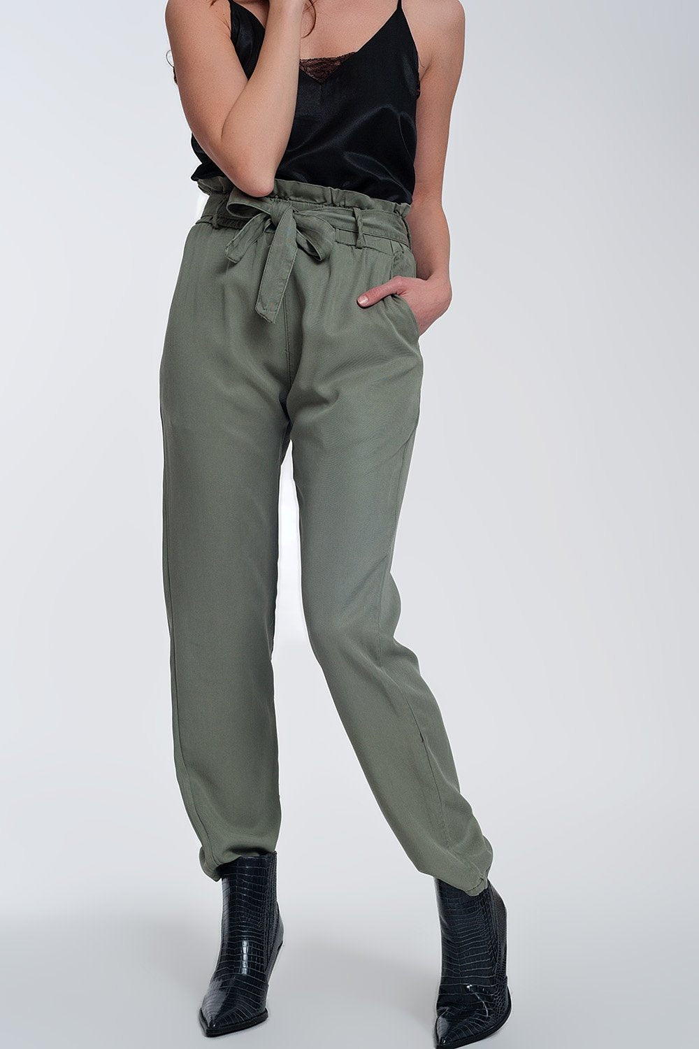 Q2 - Pants With Tie Waist in Green - 1 COLOR -