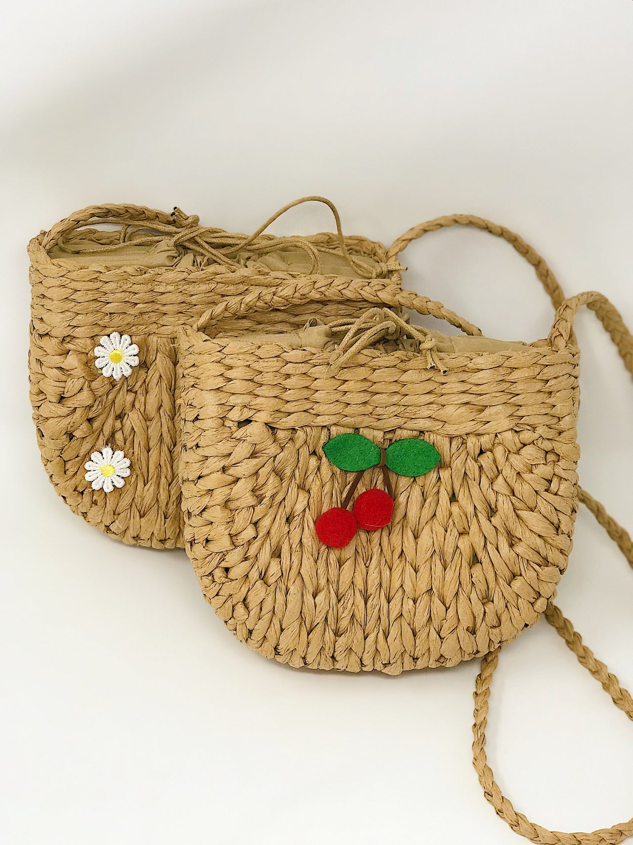 Juicy Bloom Straw Crossbody Bag - DAISEYS OR CHERRIES -