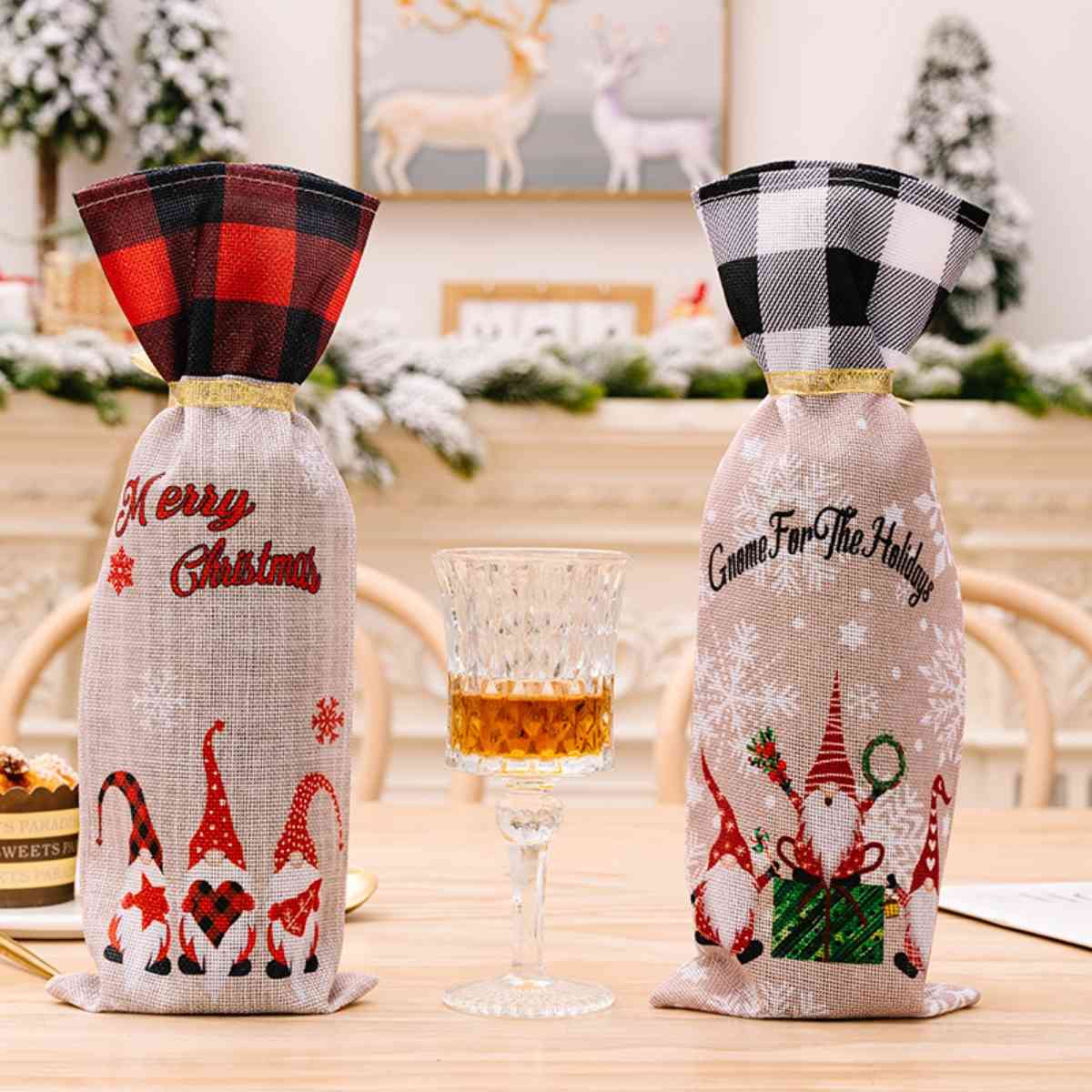 2-Piece Christmas Plaid Wine Bottle Covers - [5-10 DAY DELIVERY] - 2 PCS. - T - 2 TYPES/STYLES/SET -