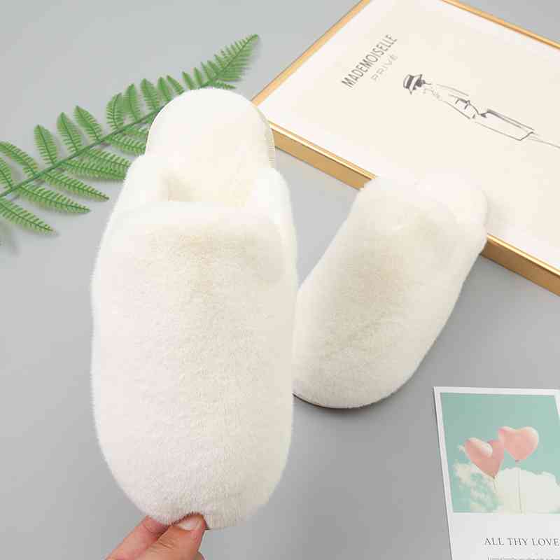 Faux Fur Slippers - T - 5 COLORS -