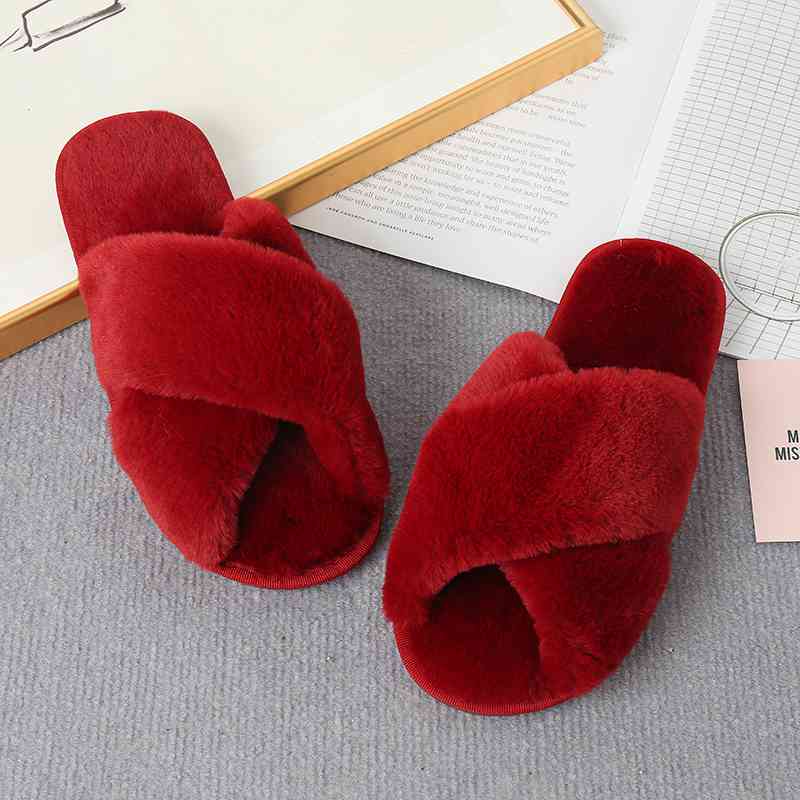 Faux Fur Crisscross Strap Slippers - T - 7 COLORS -