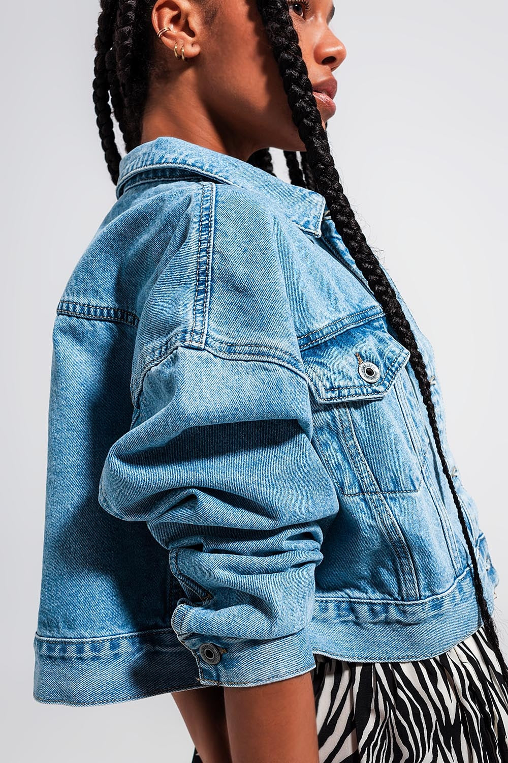 Q2 - Cropped 90s Denim Jacket in Mid Wash - 1 COLOR -