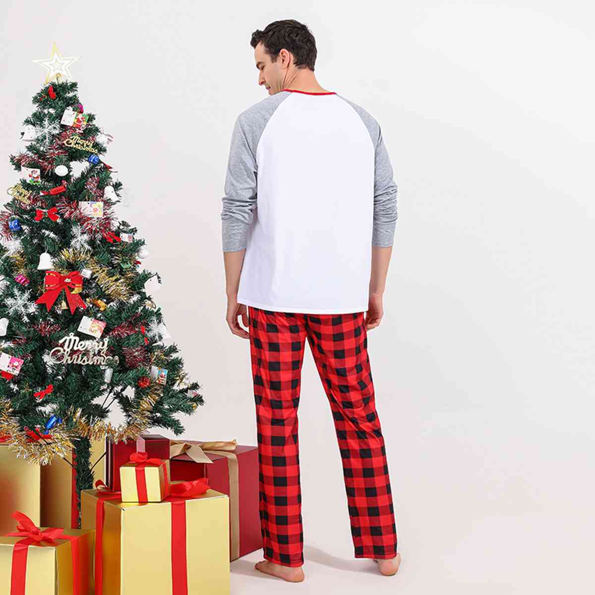 MEN MERRY CHRISTMAS Graphic Top and Plaid Pants Set - T -