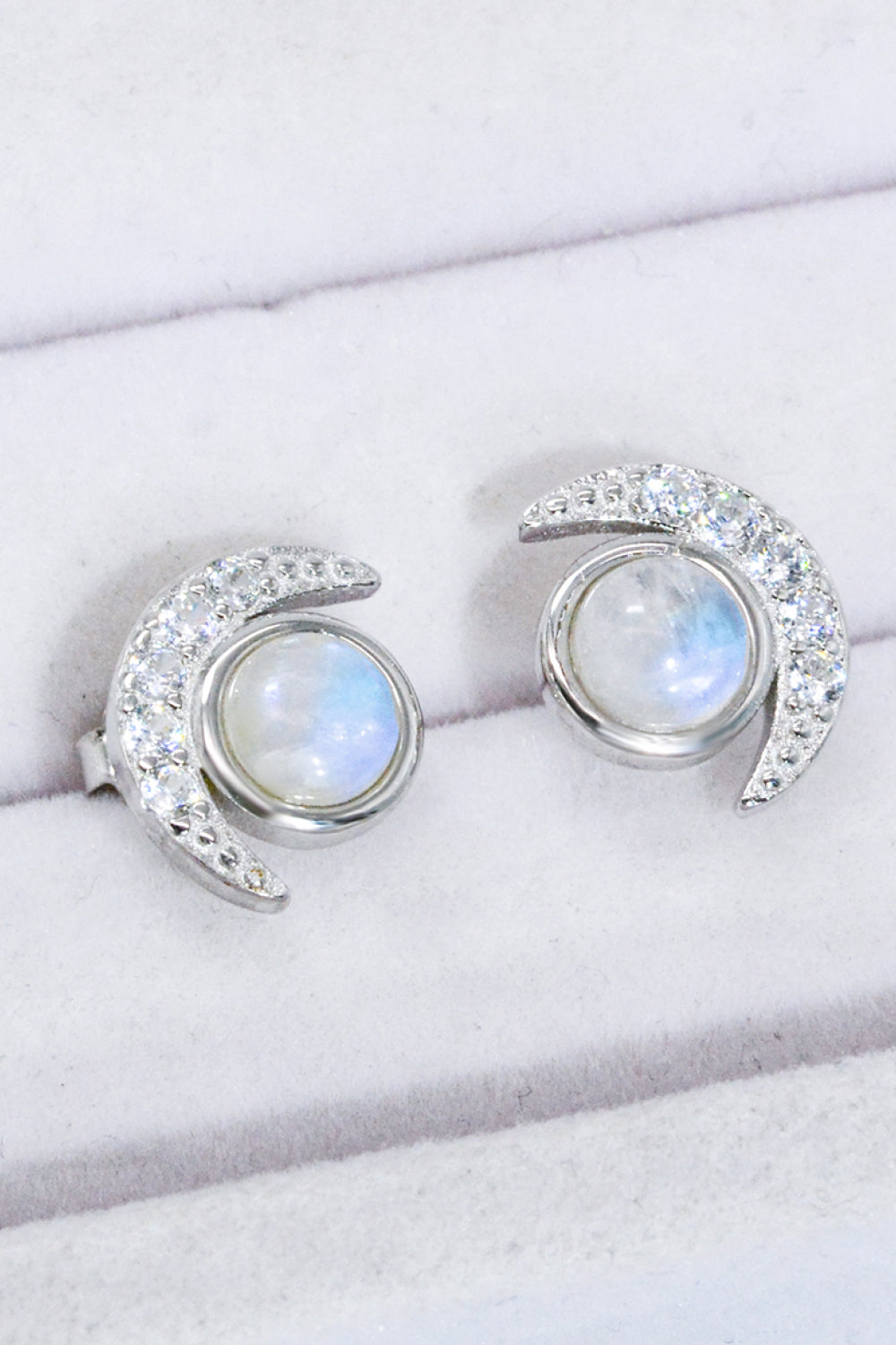 925 Sterling Silver Moonstone Stud Earrings - T - 1 FINISH -