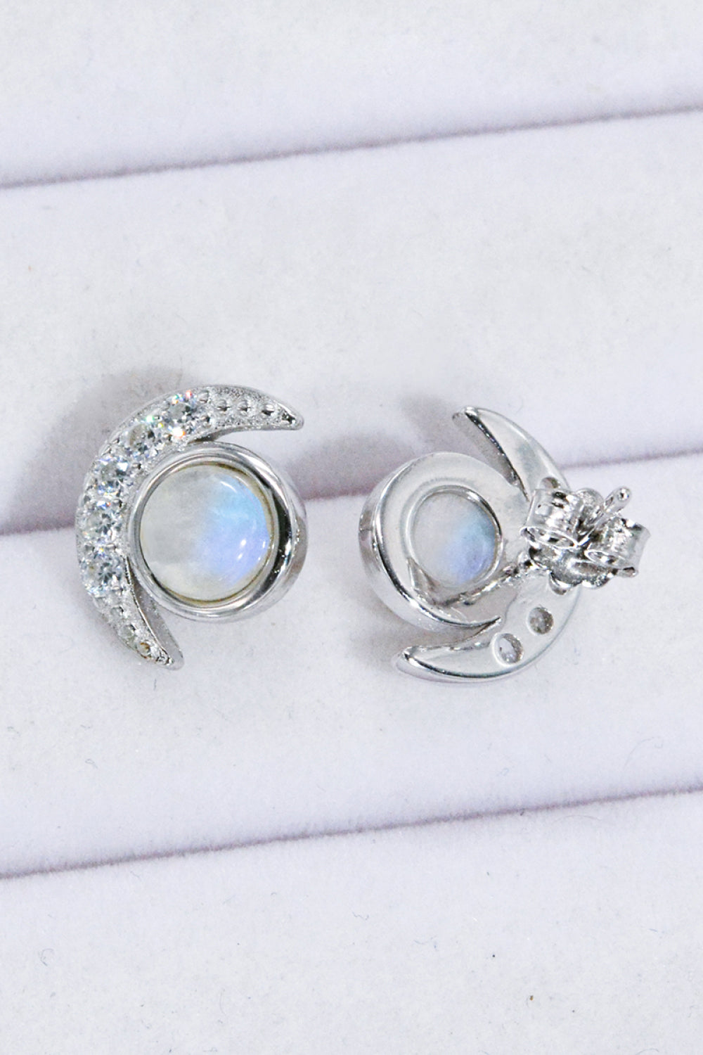 925 Sterling Silver Moonstone Stud Earrings - T - 1 FINISH -