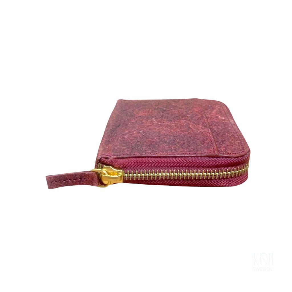 IKON SWEDEN - Coconut Leather Zip Wallet - Wine Red - 1 COLOR -