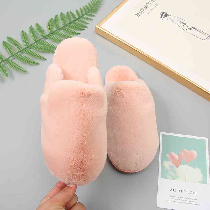 Faux Fur Slippers - T - 5 COLORS -