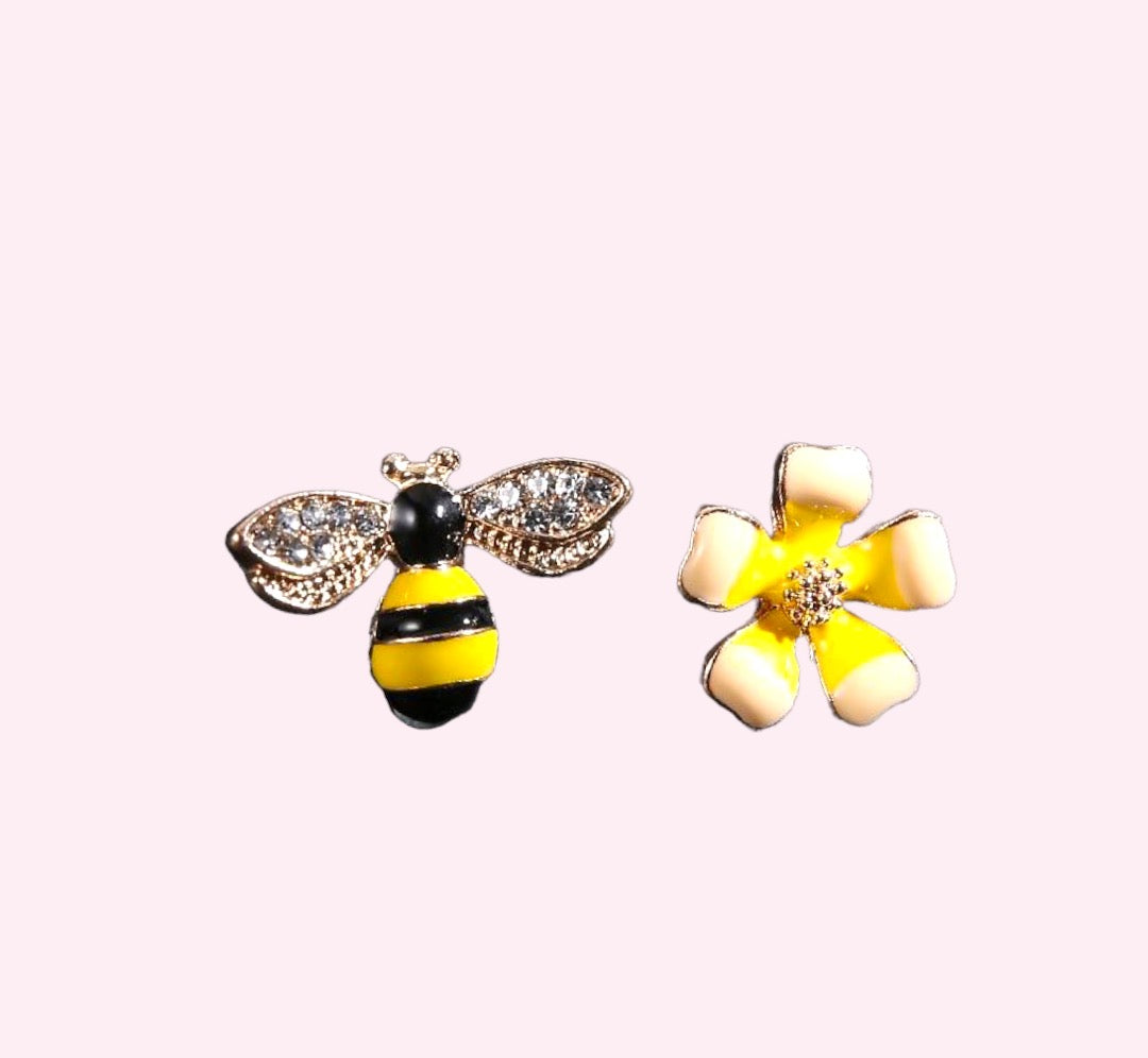 Bee and Flower Earrings | Floral Earrings | Handmade Jewelry | Stud Earrings | Spring Summer Jewelry -