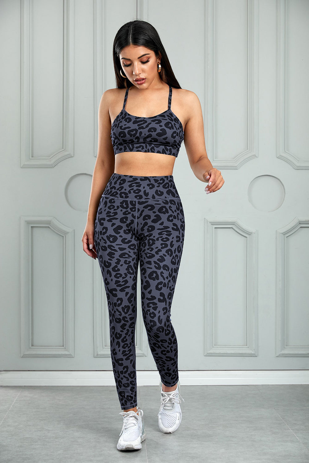 Leopard Cutout Sports Bra and Leggings Set - 2 PCS - T - 1 COLOR -