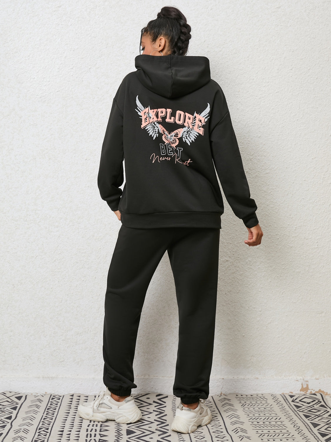 Graphic Hoodie and Sweatpants Set - 2 PCS. - T - 1 COLOR -