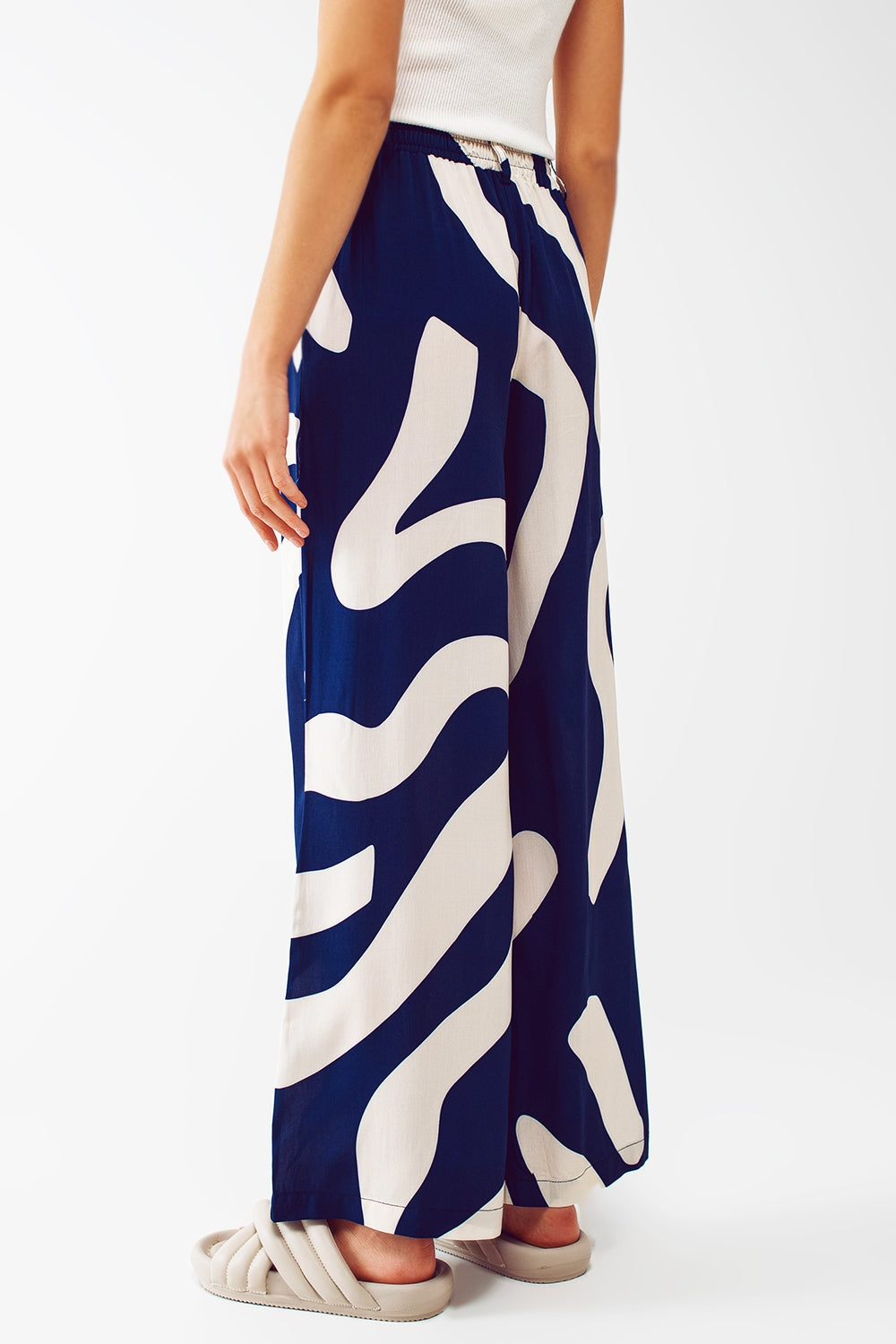 Q2 - Relaxed Wide Leg Pants in Blue Abstract Print - 1 COLOR -