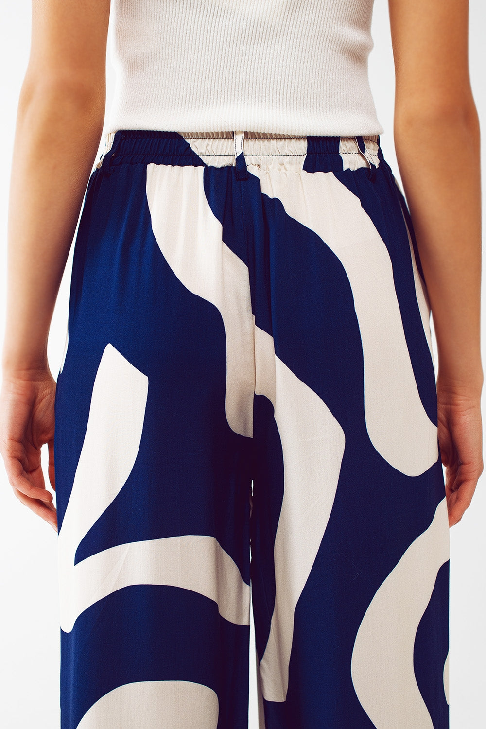 Q2 - Relaxed Wide Leg Pants in Blue Abstract Print - 1 COLOR -