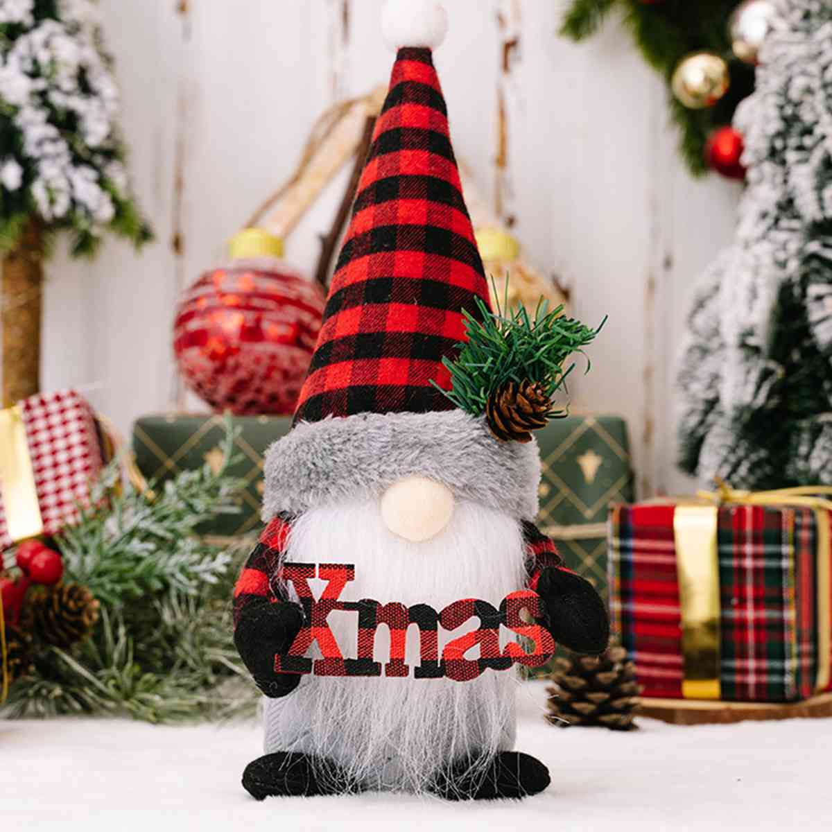 Plaid Pointed Hat Christmas Gnomes - 12.2" - - [5-10 DAY DELIVERY] - T - 2 TYPES -