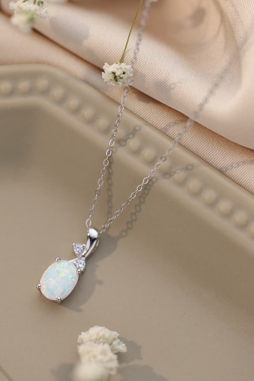 Opal Oval Pendant Chain Necklace - T - 2 COLORS -