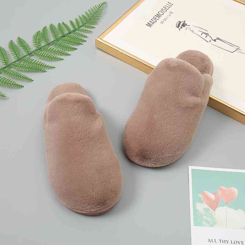 Faux Fur Slippers - T - 5 COLORS -