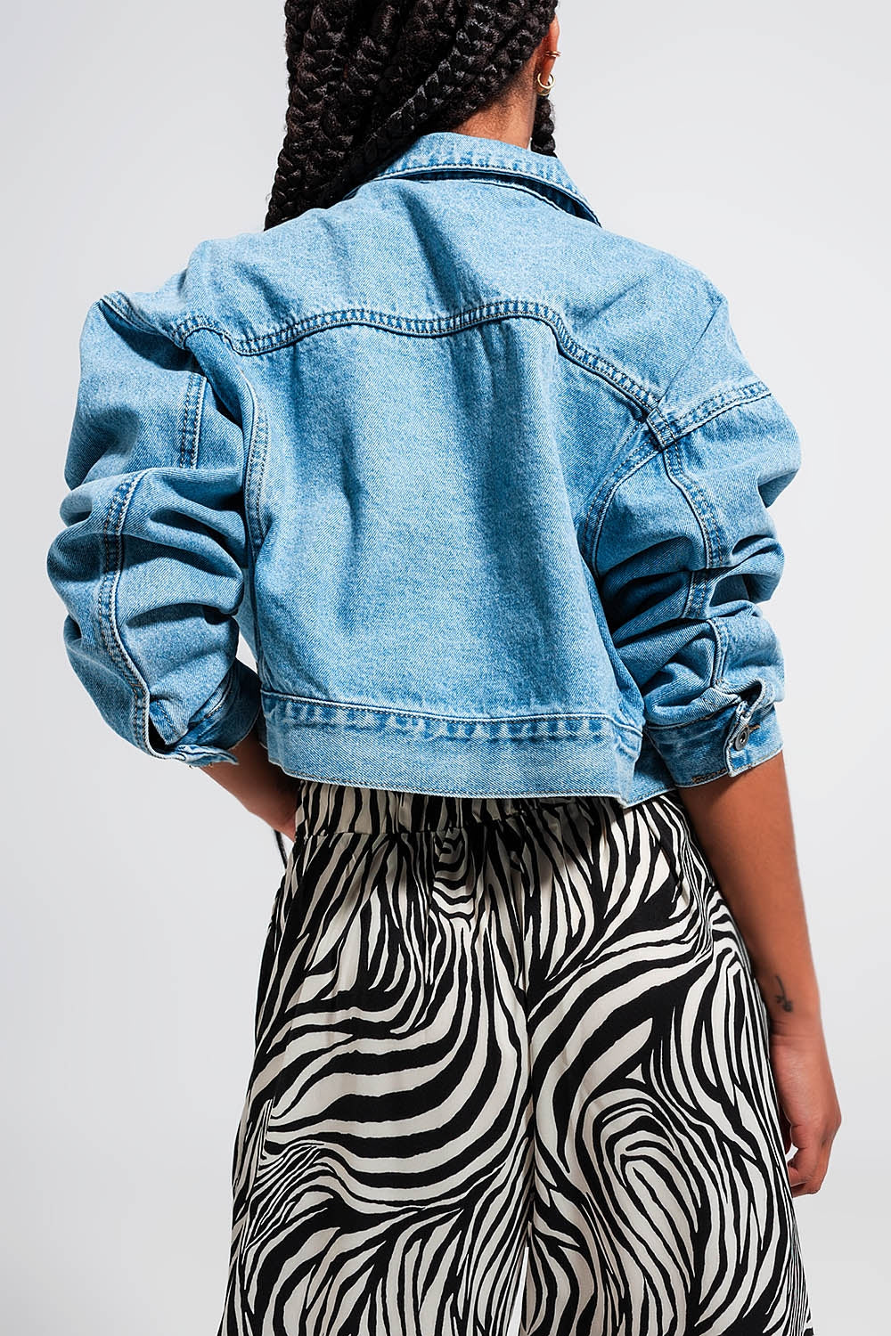 Q2 - Cropped 90s Denim Jacket in Mid Wash - 1 COLOR -