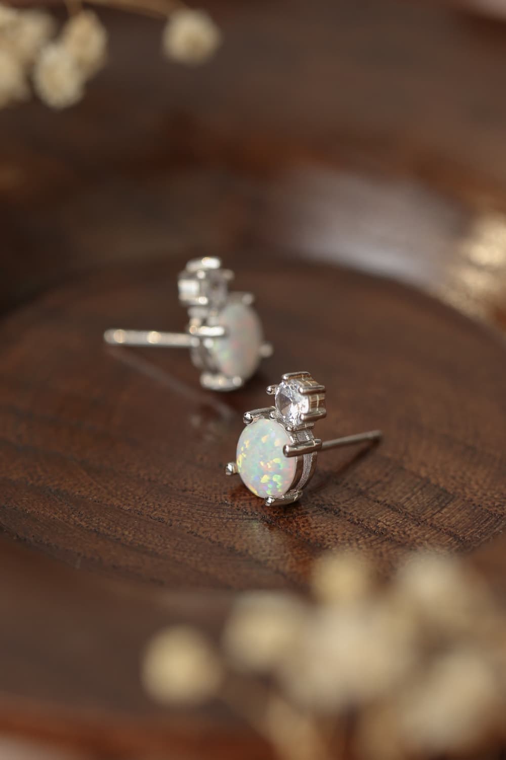 4-Prong Opal Stud Earrings - T - 2 COLORS -