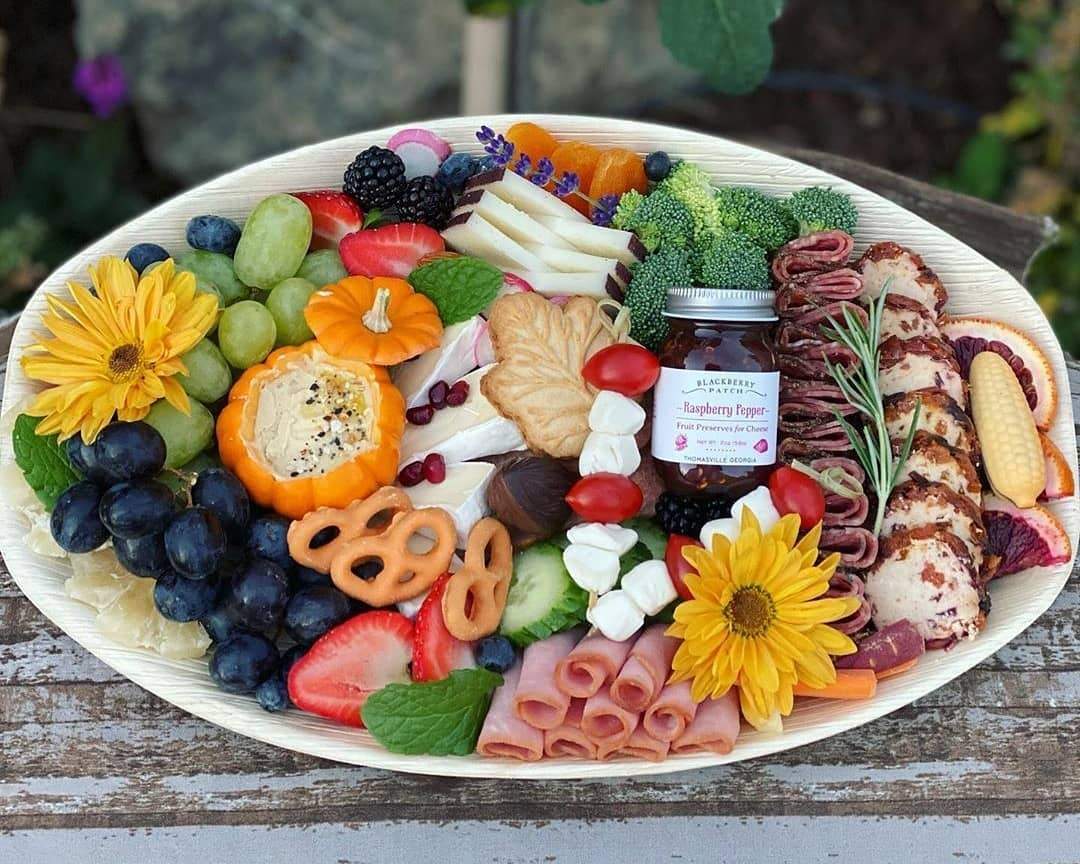 Palm Leaf Oval Platter Tray 15" X 10" Inch  (10/50/200 Count) - Natural - Biodegradable - GREAT FOR PARTIES! - 3 COUNTS