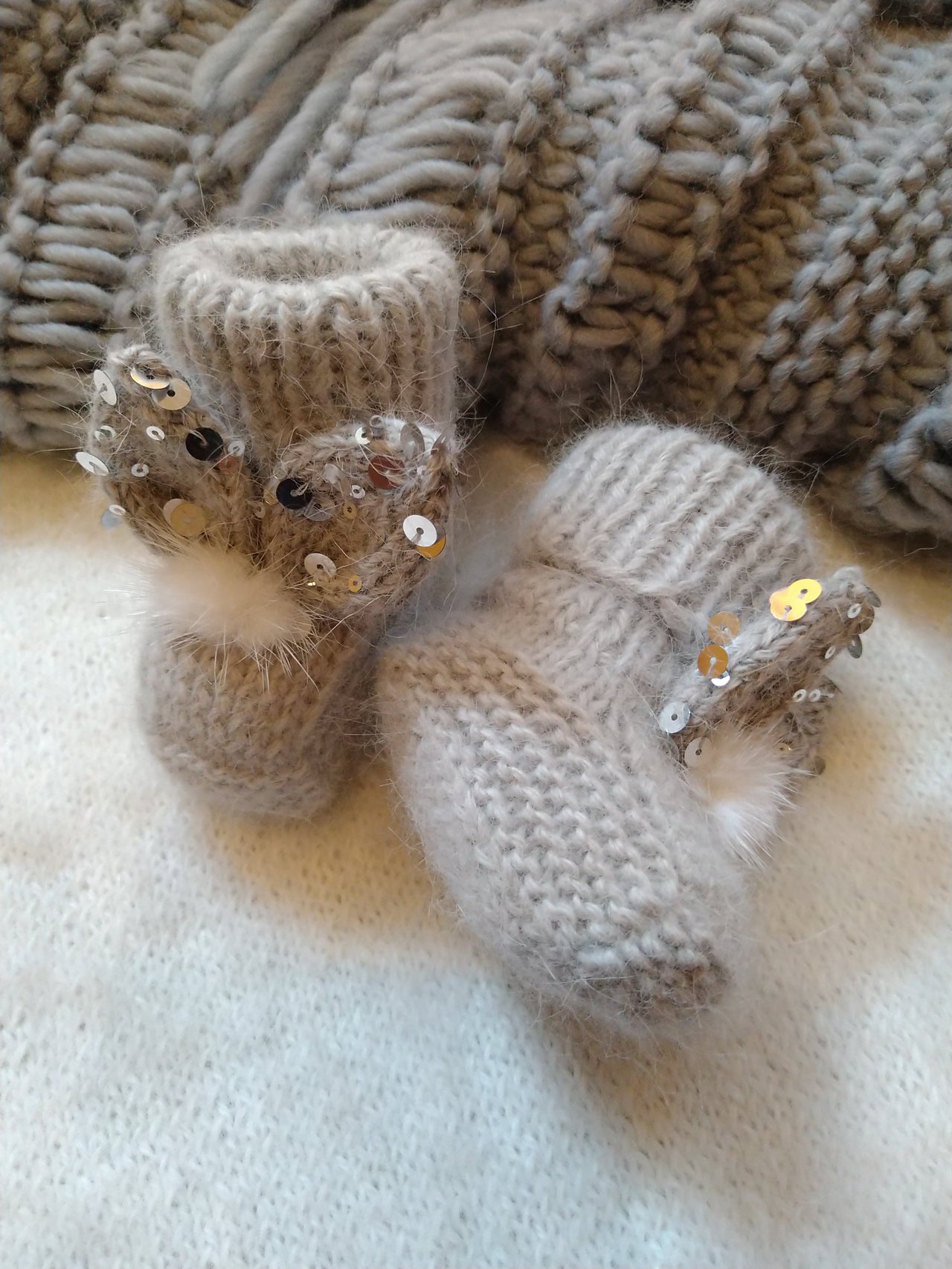 Baby Bubble - Booties With Bunny Ears and Pompoms - 1 COLOR -