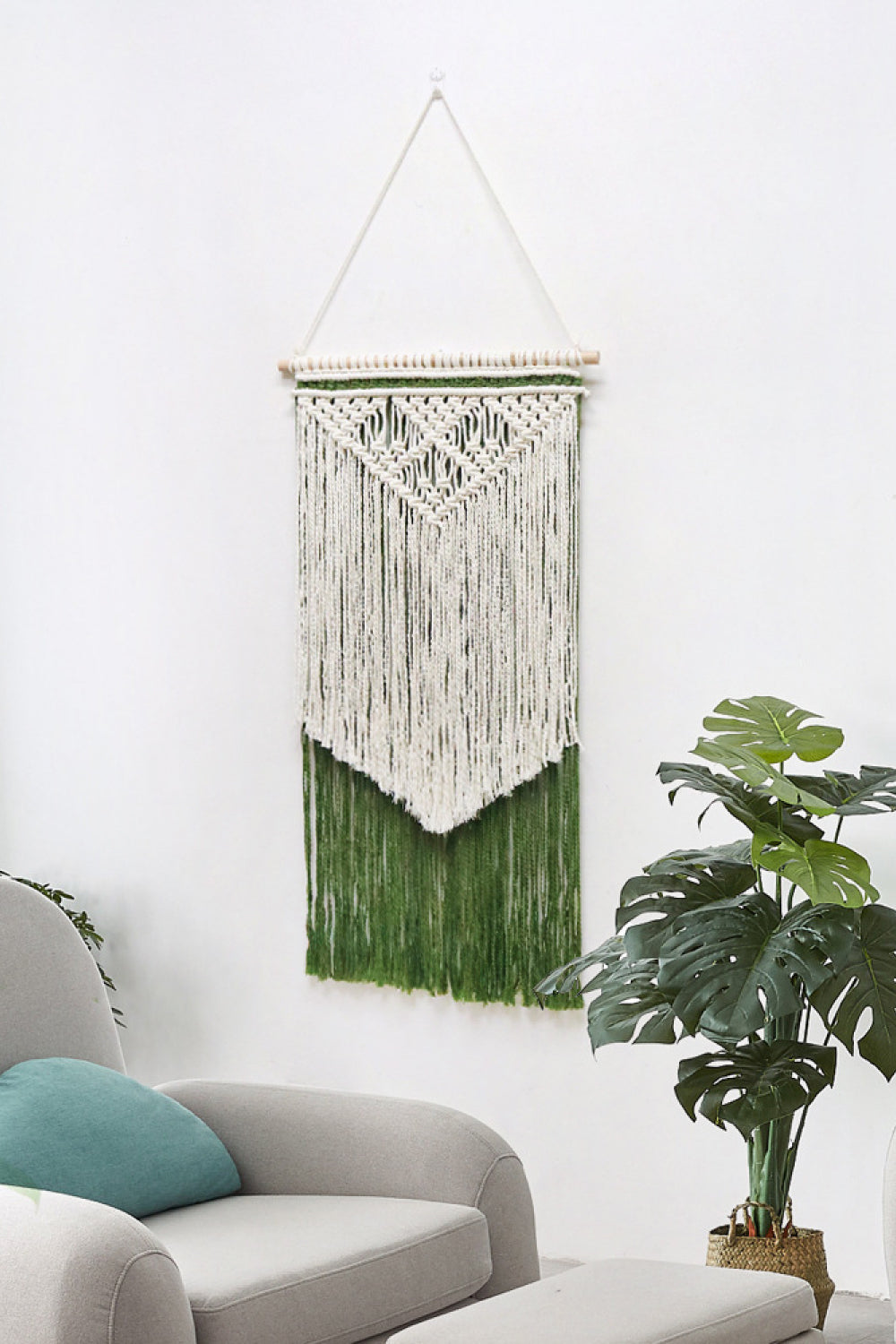 Contrast Fringe Handmade Macrame Wall Hanging - 15.7" X 31.5" - T - 1 COLOR -