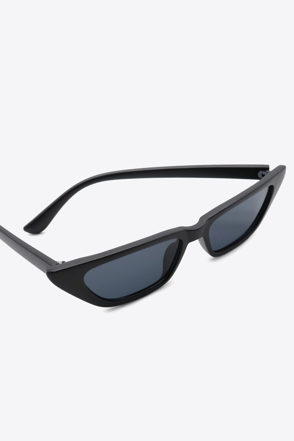 UV400 Polycarbonate Cat Eye Sunglasses - T - 1 COLOR -