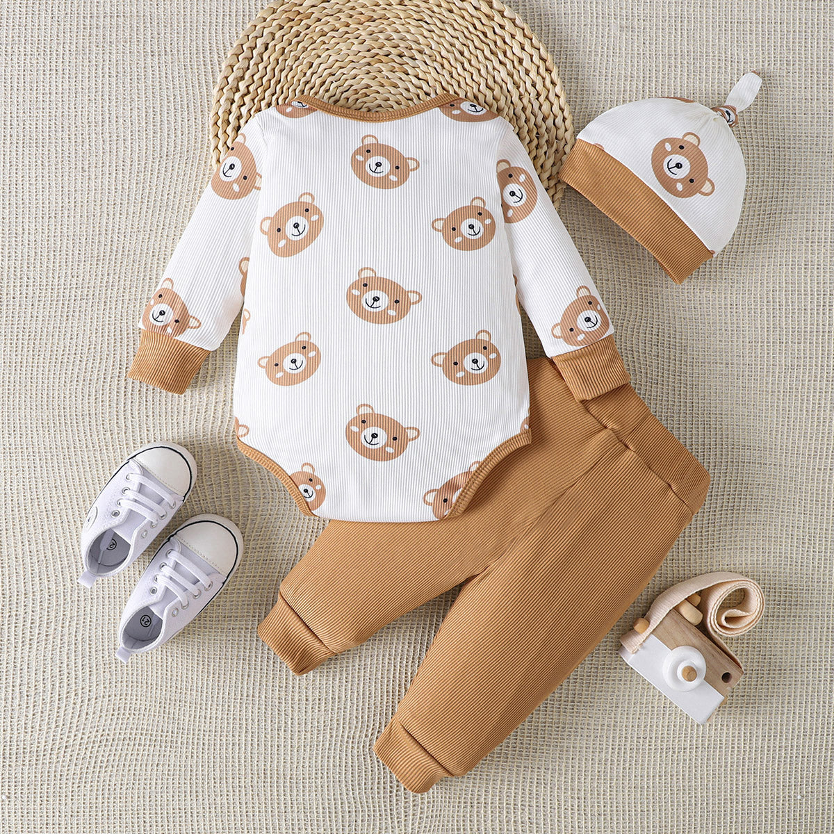 Bear Print Bodysuit and Joggers Set with Hat - 3 PCS - T - 1 COLOR -