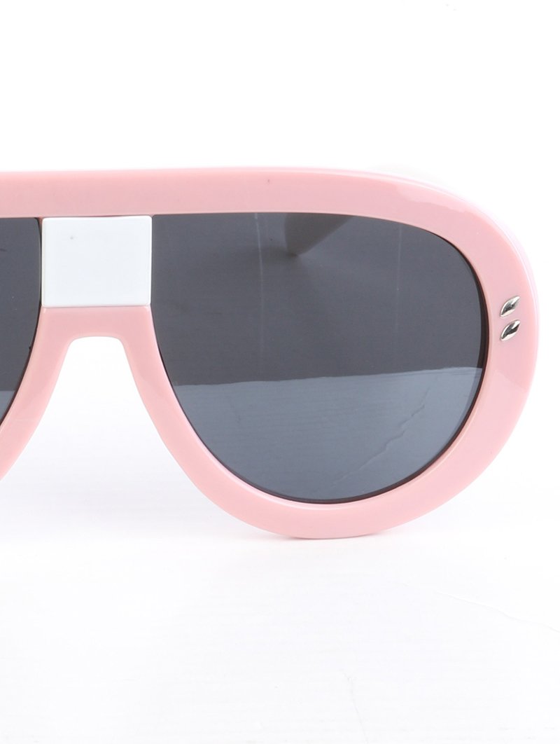 Curved & Chic Aviator Pink Sunglasses - 1 COLOR