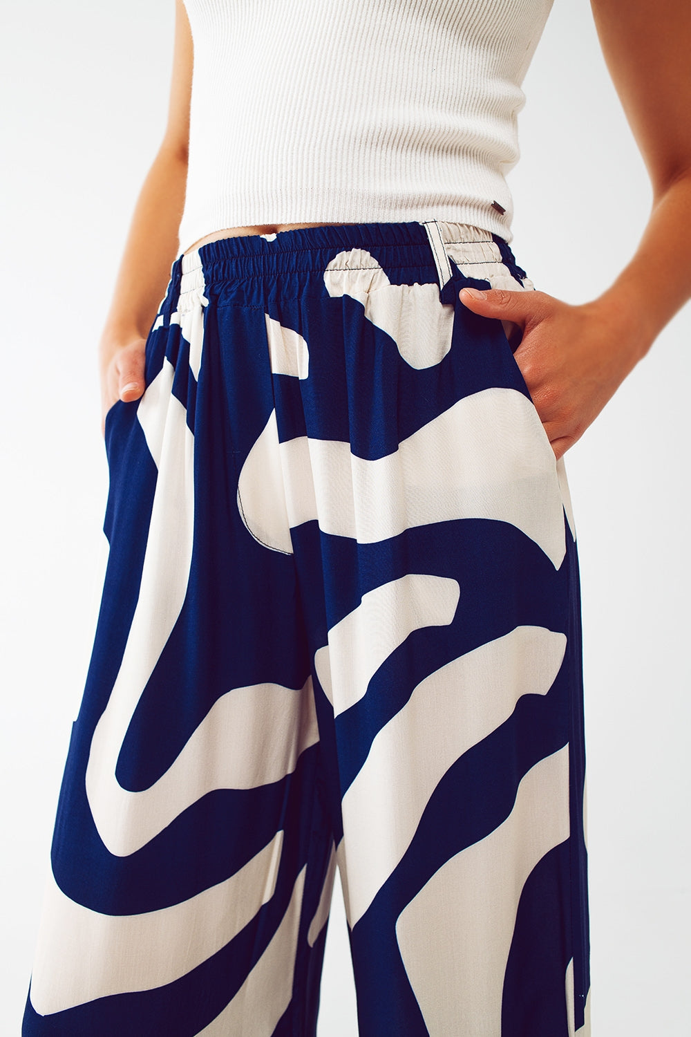 Q2 - Relaxed Wide Leg Pants in Blue Abstract Print - 1 COLOR -