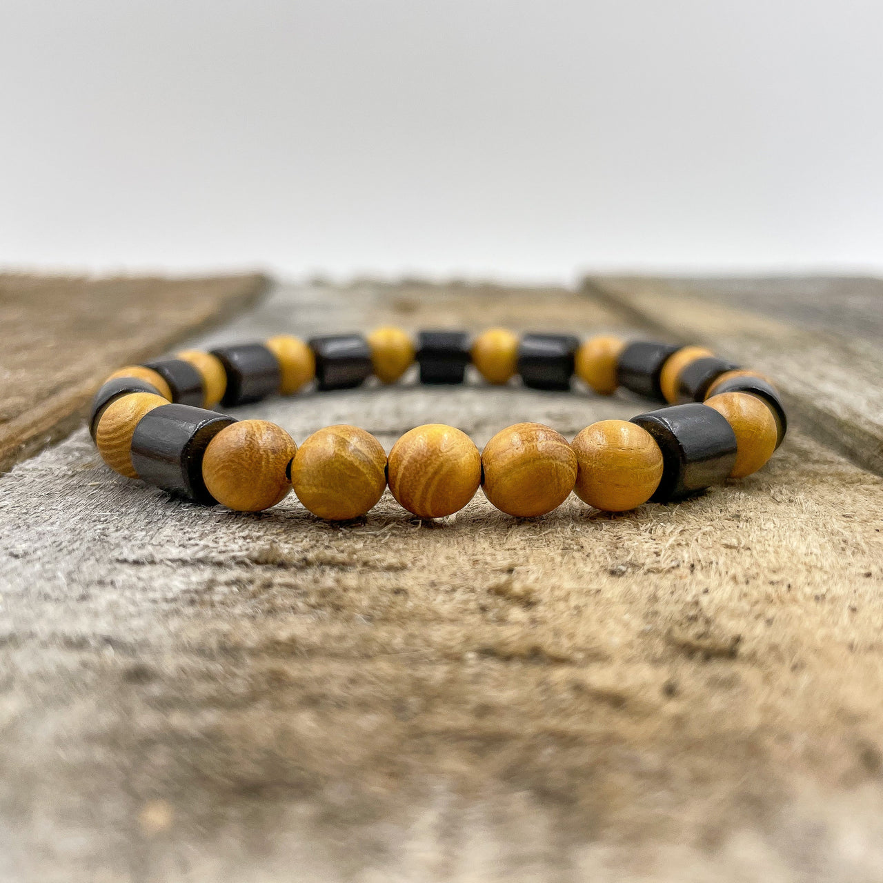 Henley - Yellow Sandalwood & Ebony Blackwood -