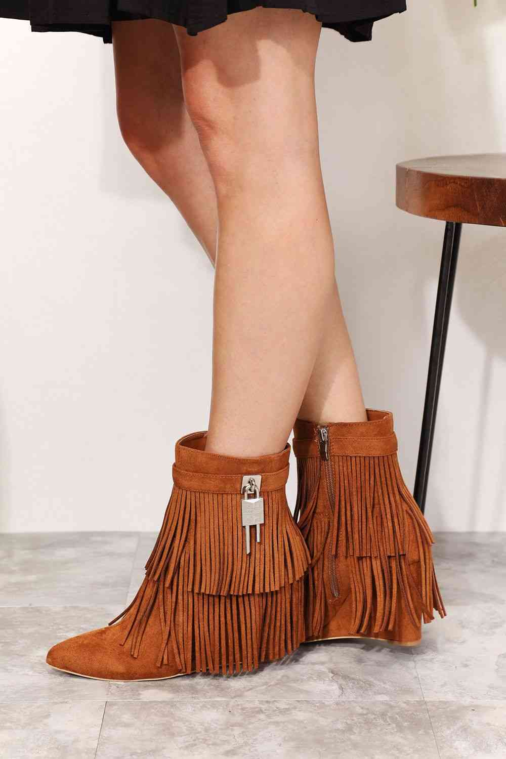 Faux Suede Legend Women's Tassel Wedge Heel Ankle Boots - T - 1 COLOR -