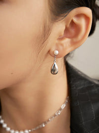 Thumbnail for Dainty Raindrop Pearl Earrings