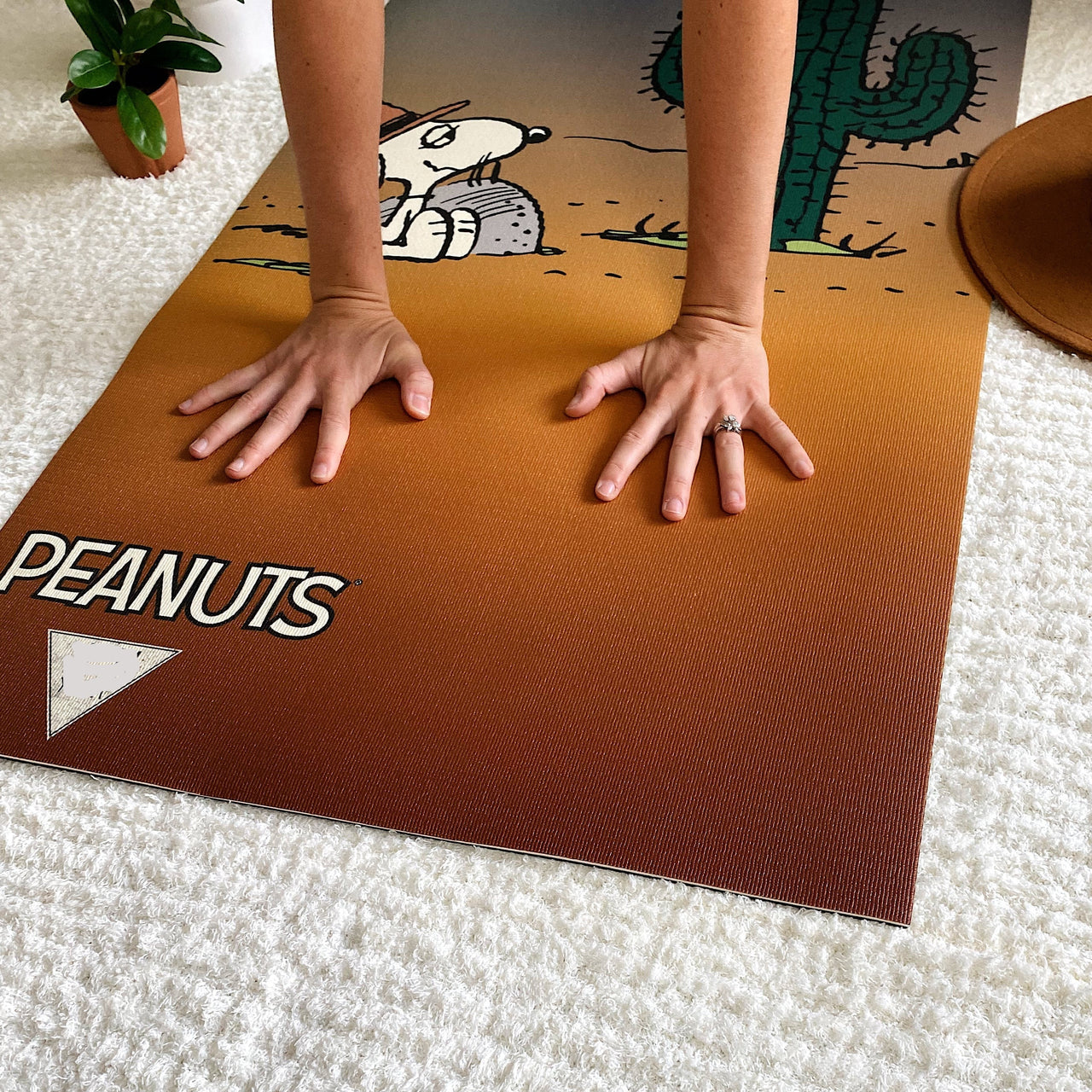 Ascend Yoga Mat Peanuts Snoopy Spike Desert Mat -