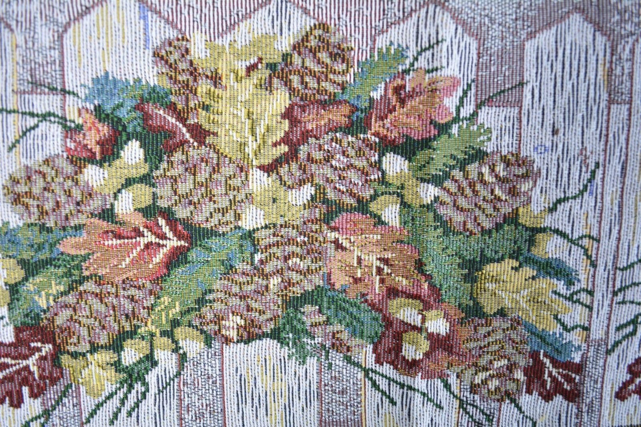 Rackandrefurbished - Merry Christmas Fiesta Floral Beige Tan Hand-Crafted Woven Tapestry Desk Dining Table Runners - 5 SIZES/LENGTHS -