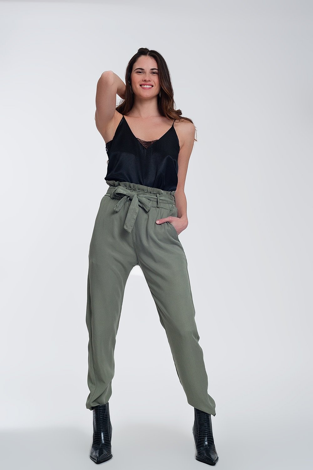 Q2 - Pants With Tie Waist in Green - 1 COLOR -