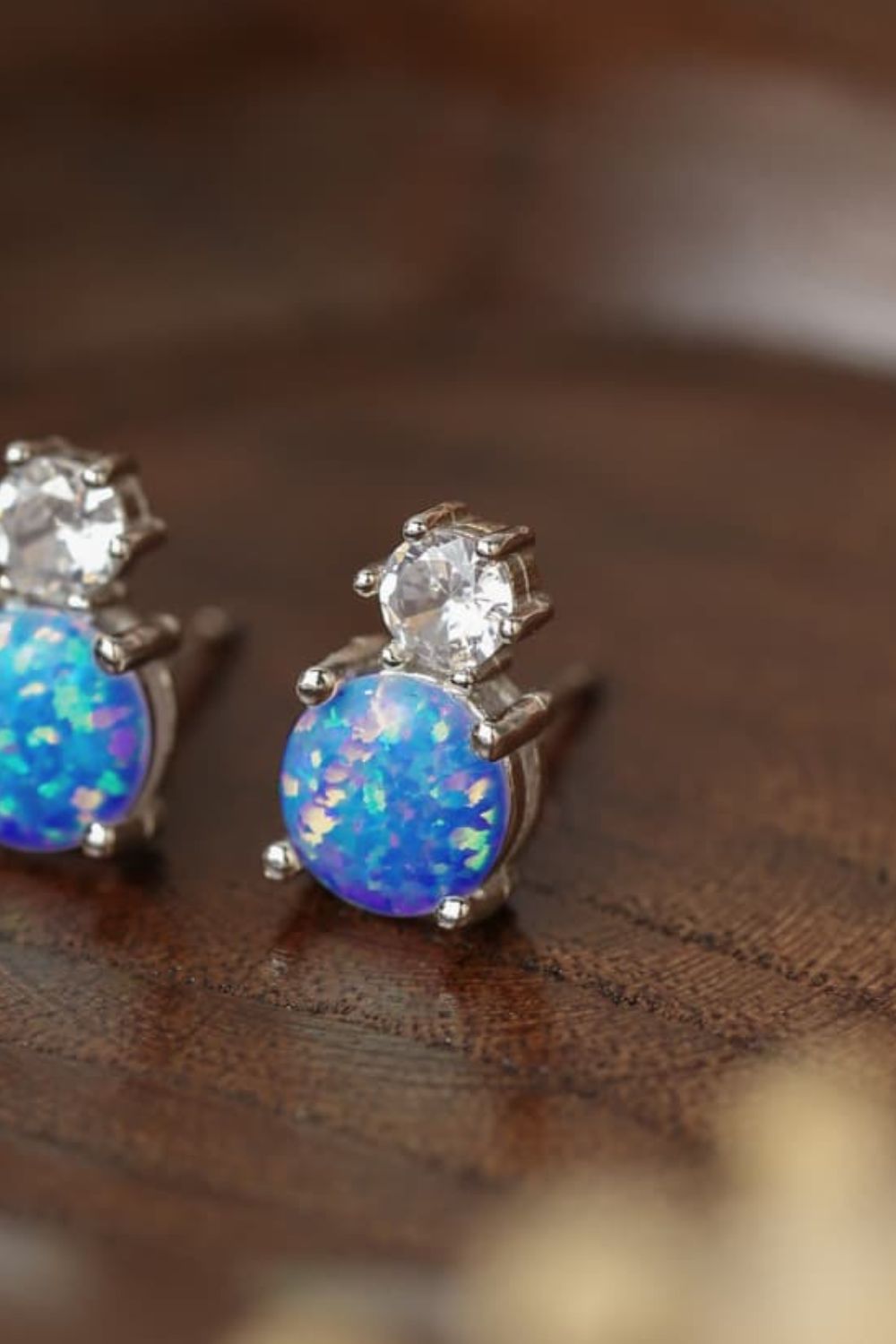 4-Prong Opal Stud Earrings - T - 2 COLORS -