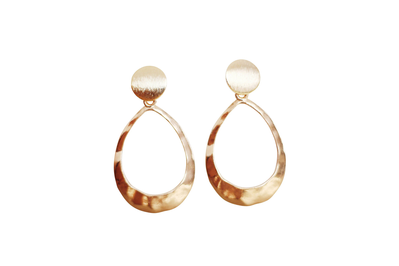 Christy Jean - Kinsley Geometric Oval Earrings in Hammered Gold -