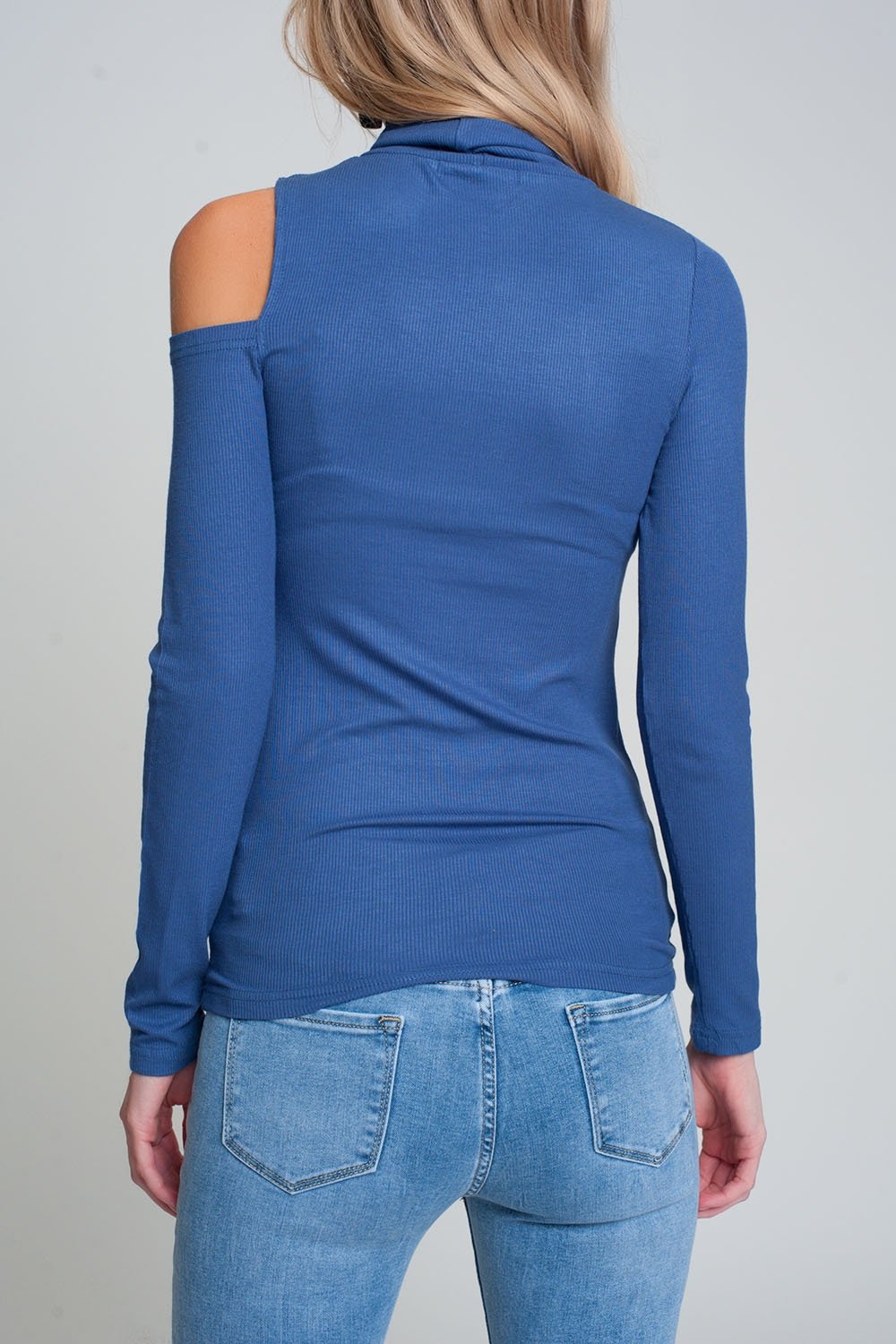 Q2 - Blue Sweater With One Open Shoulder and High Neck - 1 COLOR -