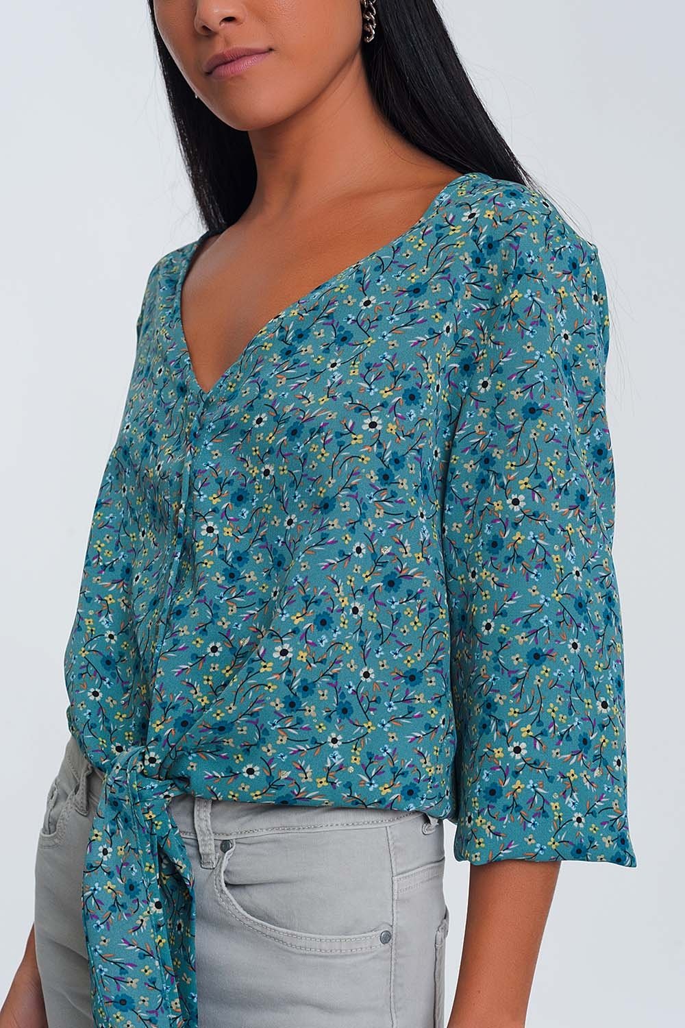 Q2 - Long Sleeve v Neck Blouse With Button Detail in Green Floral Print - 1 COLOR -