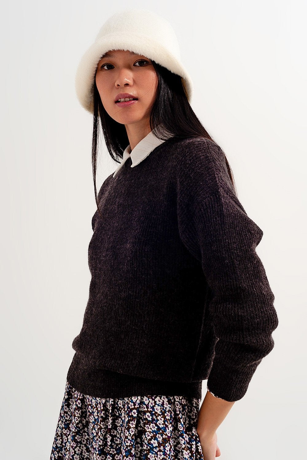 Q2 - Chocolate Crew Neck Jumper - 1 COLOR -