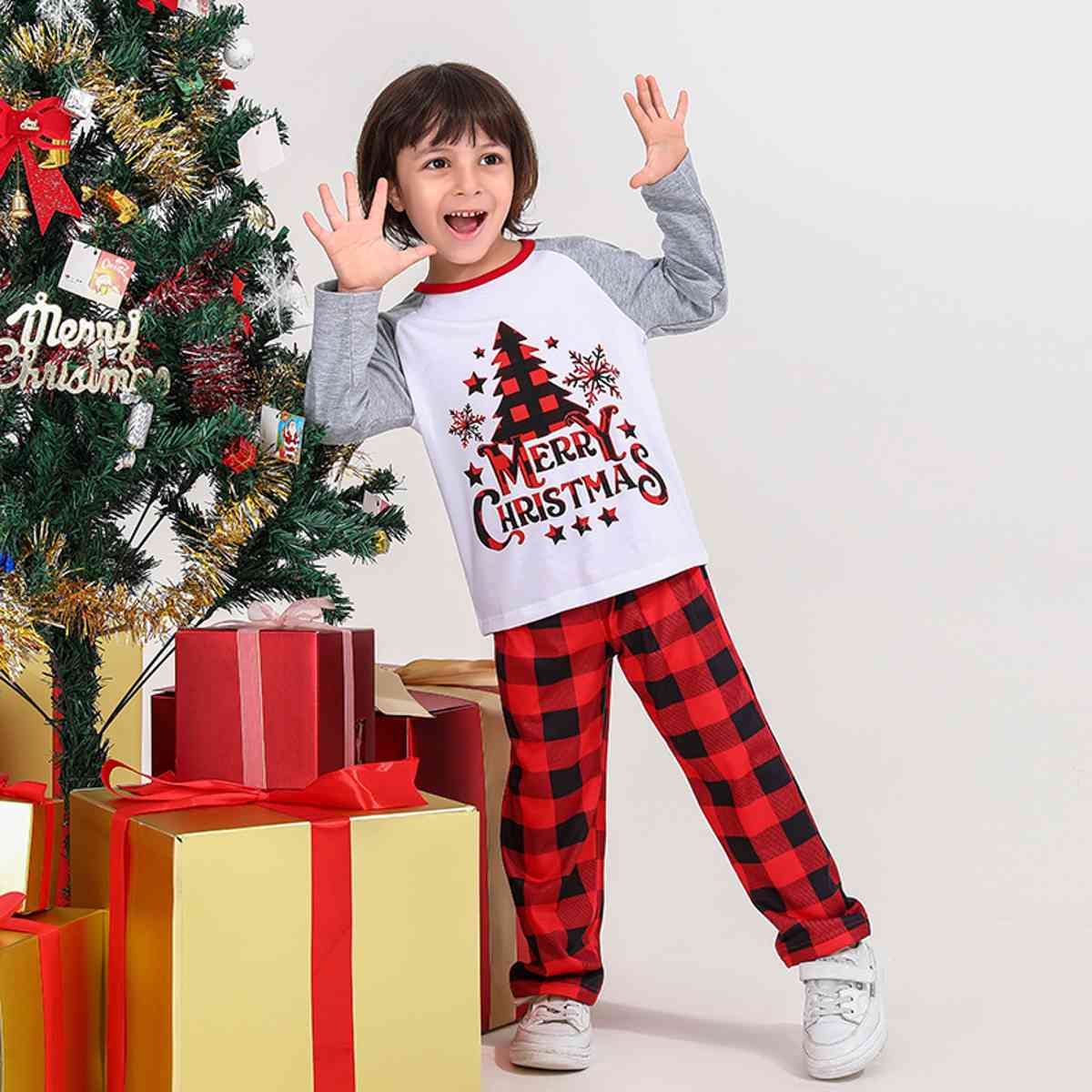 KIDS MERRY CHRISTMAS Graphic Top and Plaid Pants Set - T -