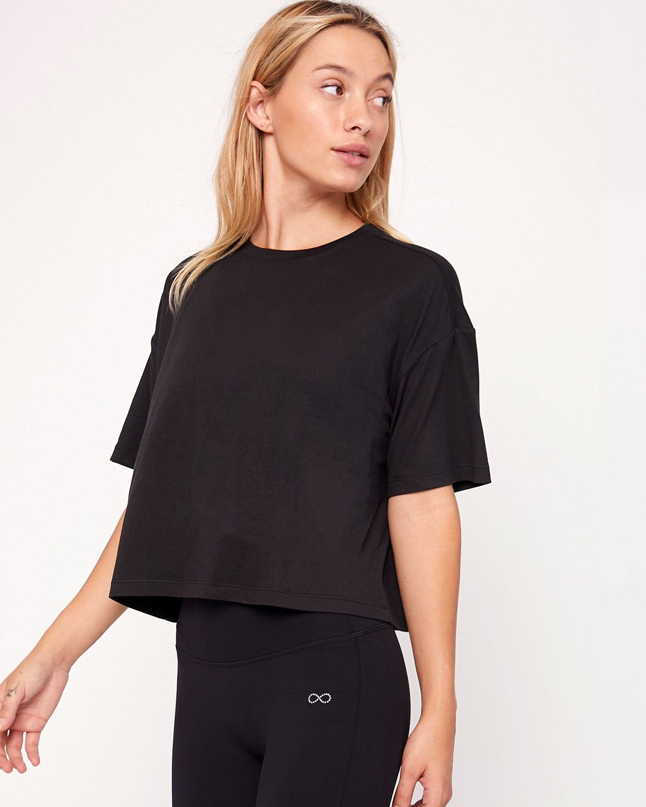 Rebody - Cozy Boxy Tee Short Sleeve - 3 COLORS -