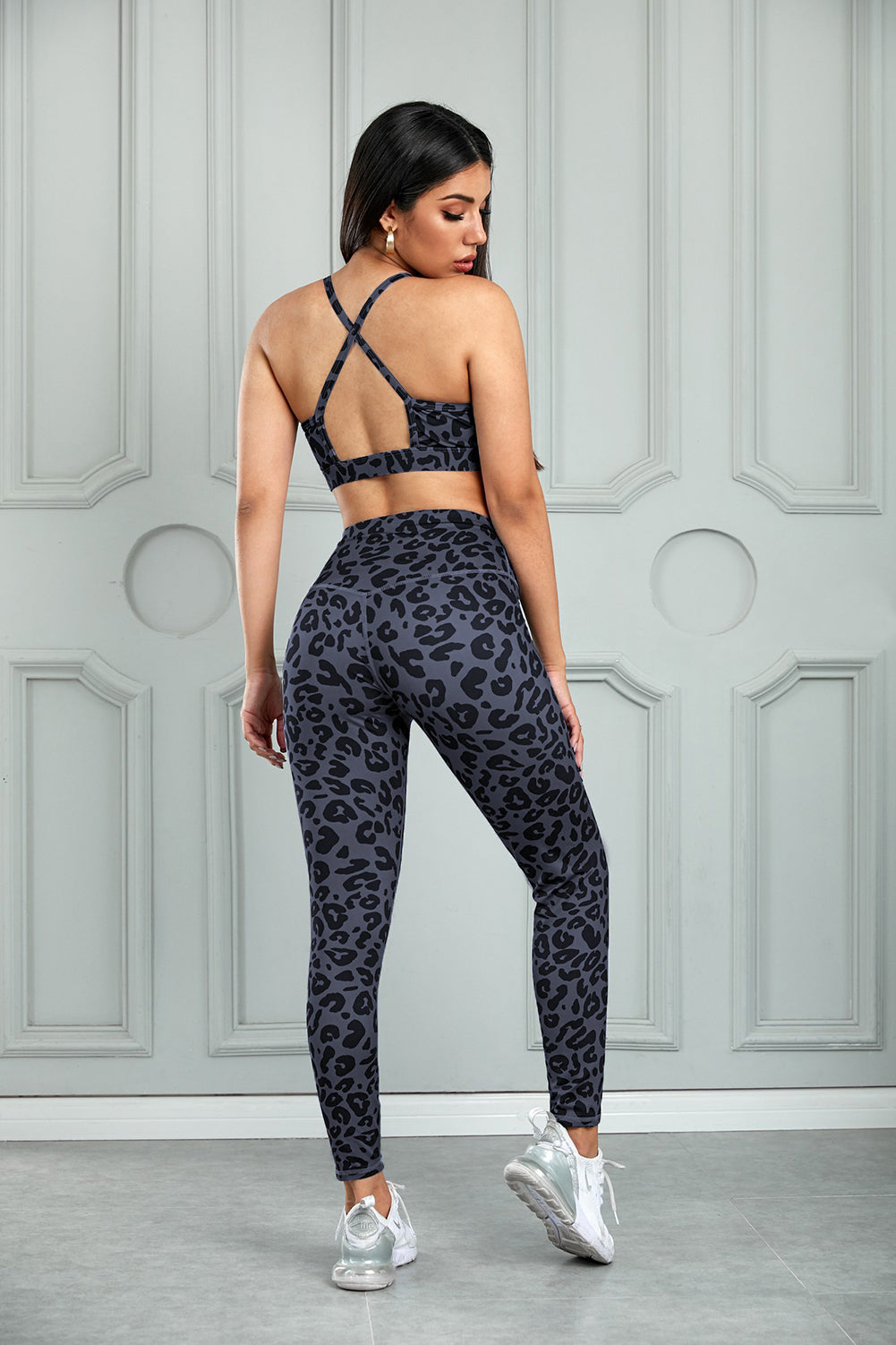 Leopard Cutout Sports Bra and Leggings Set - 2 PCS - T - 1 COLOR -