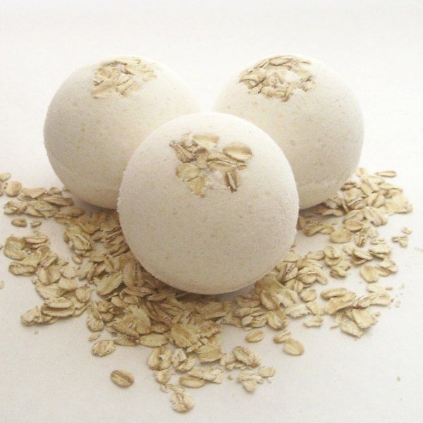 Oatmeal Vanilla Bath Bomb -