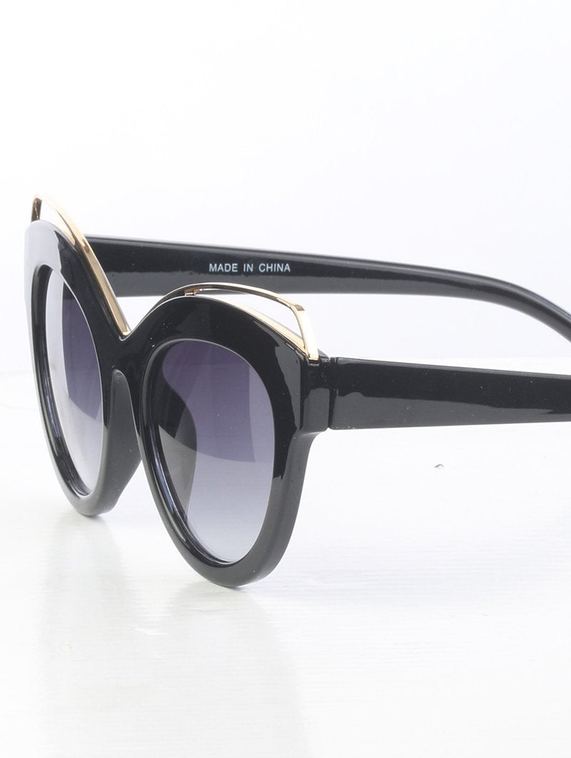 Black Retro Cateye Sunglasses - 1 COLOR