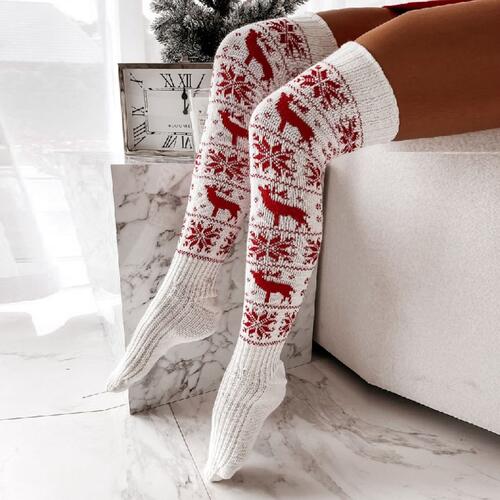 Cozy Christmas Socks - 1 SIZE FIT - 3 COLORS -