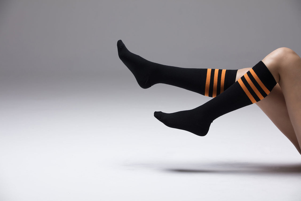 Women's Black Pumpkin Stripe Knee High Socks - 1 COLOR -